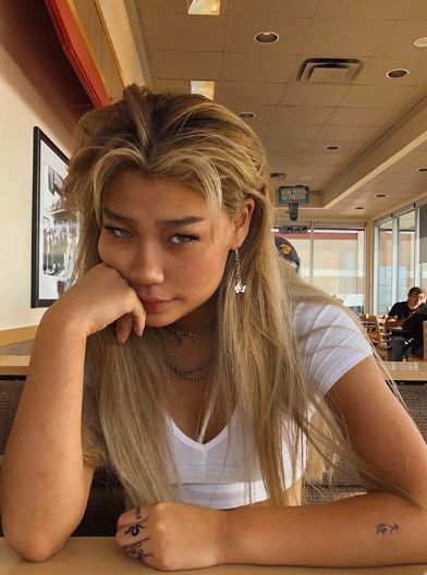 #hannahkim #masonpayette #aesthetic #tiktok Baddie Eyeshadow, Baddie Blonde, Kim Blonde, Hannah Kae, Asian Baddie, Blonde Asian Hair, Hannah Kim, Kim Hair, Blonde Asian