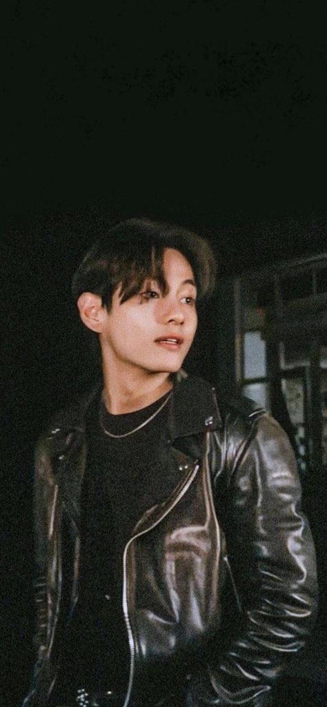 BTS V Wallpaper | V Lockscreen | V Cute | V Handsome | Kim Taehyung Wallpaper | V Boyfriend Material | Taehyung Boyfriend Material | BTS OT 7 #taehyung #v #kimtaehyung #bts #btsv #vbts #tata #btsot7 V Smile, Kim Taehyung Bts, Kimtaehyung Bts, V Bta, Taehyung Selca, V Bts Wallpaper, Bts V Pictures, Taehyung Photoshoot, First Love Bts