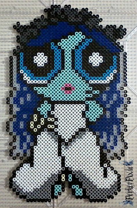 Corpse Bride Perler Beads, Corpse Bride Pixel Art, Horror Perler, Emily From Corpse Bride, Perler Designs, Pony Bead Crafts, Perler Creations, Perler Crafts, Graph Paper Art