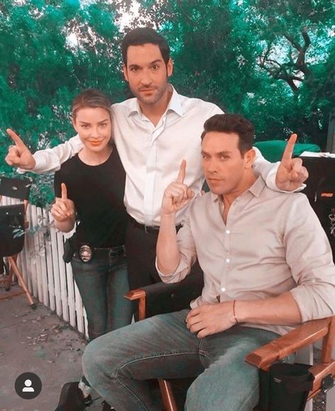 Lucifer Characters, Scenes From Movies, Michael Jackson Dance, Amazon Prime Movies, Prime Movies, Tom Ellis Lucifer, Lauren German, Creative Profile Picture, Lucifer Morningstar