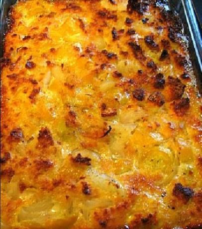 Squash Casserole...tried and true...roast the squash instead of cooking in water...use Better Than Boullion Chicken Base instead of cubes...freezes well...you're welcome =) Boston Market Squash Casserole, Summer Squash Recipes, Yellow Squash Recipes, Boston Market, Squash Casserole Recipes, Vegetable Casserole, Squash Casserole, Recetas Keto, Squash Recipes