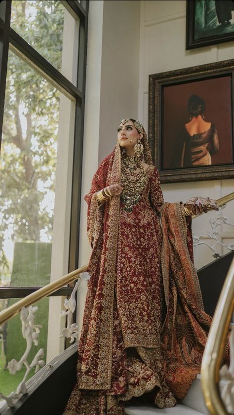 Groom Pakistani Wedding Outfits, Pakistani Bridesmaids Outfits, Groom Pakistani, Red Pakistani Bridal Dress, Asian Wedding Dress Pakistani, Pakistani Bridal Dress, Red Bridal Dress, Latest Bridal Lehenga, Heavy Dresses