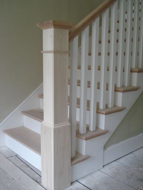 Simple Newel Post Design with Square Balusters Square Balusters, Banister Remodel, Stair Railing Makeover, Diy Stair Railing, Farmhouse Stairs, Porch Stairs, Rustic Stairs, Stair Makeover, Handrail Design