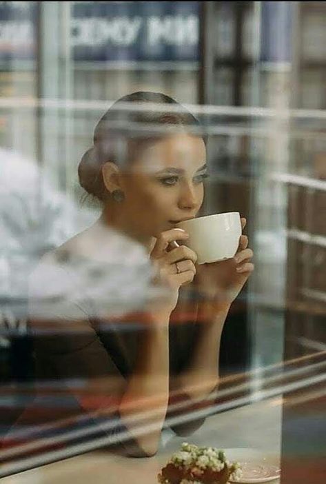 Morning Coffee Photography, Person Photography, Coffee Shop Photography, Coffee Shot, Shotting Photo, Coffee Girl, Coffee Photography, Business Portrait, Aesthetic Coffee