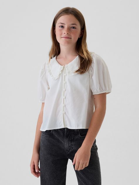 Soft cotton shirt.  Ruffled round collar.  Short puff sleeves.  Button front.  Straight, easy fit.  Hits at the hip. Womens Short Sleeve Button Up, Cute Collared Shirts, Ruffle Collar Shirt, Summer Job, Ruffle Collar Blouse, Collared Shirts, Curve Jeans, Gender Equality, Support People