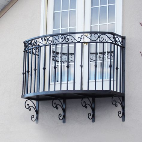 Juliet Balcony Ideas, Stairs Metal, Gates Metal, Iron Balcony Railing, Metal Fencing, Iron Fences, Steel Gazebo, Juliette Balcony, Ideas For Backyard