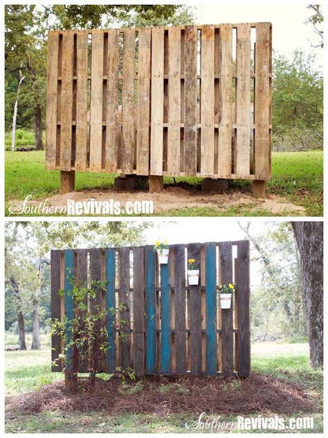 Southern Revivals: Pallet Garden Wall - Phase II ~ Decorating hide butane tank? Pallet Privacy Fences, Wood Pallet Fence, Pallet Garden Walls, Pallet Projects Garden, Privacy Wall, Pallet Fence, Privacy Walls, Reclaimed Furniture, Walled Garden