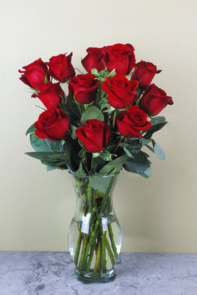 Red Roses for Valentine's Day! Delivered overnight via FedEx and come with a beveled glass vase. Last Day to order for Valentine's Day is 2/12 for on time delivery! The store is open 24/7,365 at: www.momandsons.labellabaskets.com. #momandsons #labellabaskets #flowers #gifts #giftbaskets #giftconsultants #valentinesday #holiday #joinmyteam Roses For Valentines Day, Nicole Pletts, Coloured Roses, Roses In Vase, Roses Valentine, Pink Mason Jars, Dozen Red Roses, Watercolor Floral Wallpaper, Roses Valentines Day