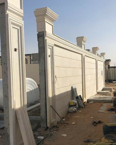 Tor Design, Fence Wall Design, Compound Wall Design, Gate Wall Design, Front Wall Design, Boundary Wall, House Fence Design, Compound Wall, Classic House Exterior