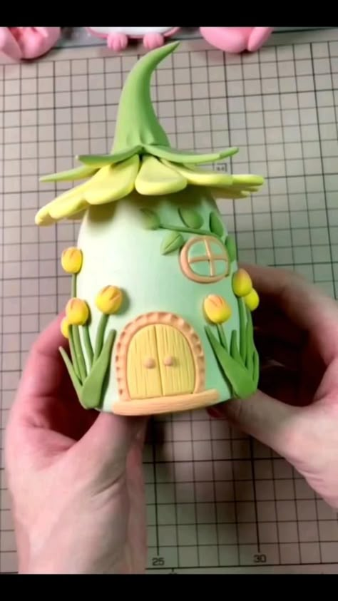 Resipi Kek, Fairy House Crafts, Fairytale House, Clay Fairy House, Clay Crafts For Kids, Polymer Clay Fairy, Fairy Garden Crafts, Diy Air Dry Clay, Quilled Creations