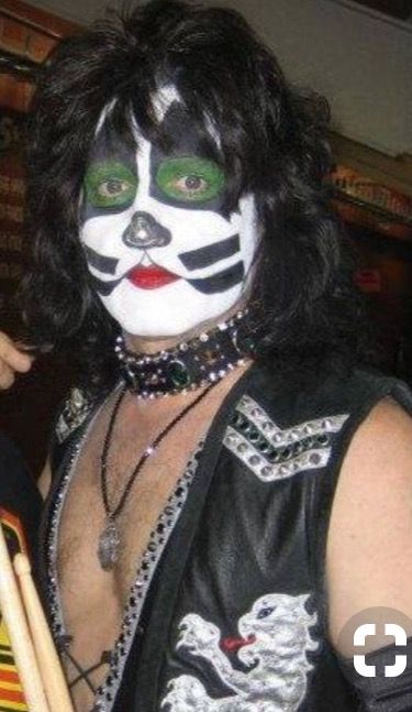 Eric Singer-Kiss......... 70s Rock Bands, Eric Singer, Kiss Images, Peter Criss, Kiss Army, Vintage Kiss, Kiss Art, Ace Frehley, Best Kisses