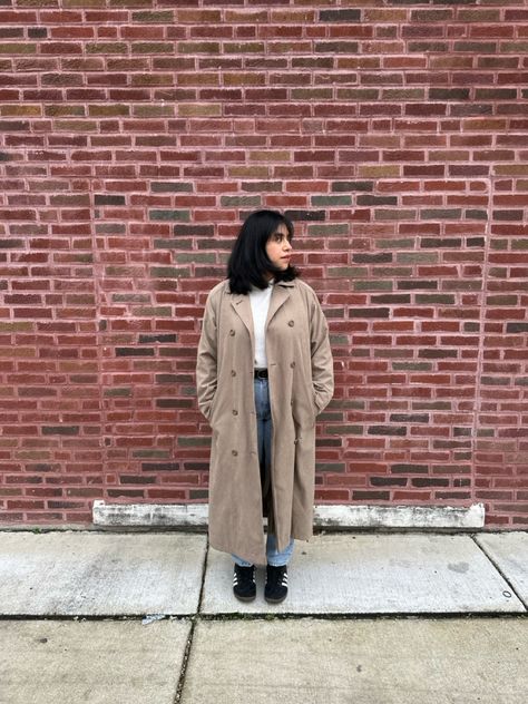 vintage london fog trench coat paired with levis 505’s and sambas Short Hair With Wispy Bangs, Hair With Wispy Bangs, Vintage Winter Outfit, Vintage Winter Outfits, London Fog Trench Coat, Vintage Trench Coat, Trench Coat Outfit, Coat Outfit, Wispy Bangs