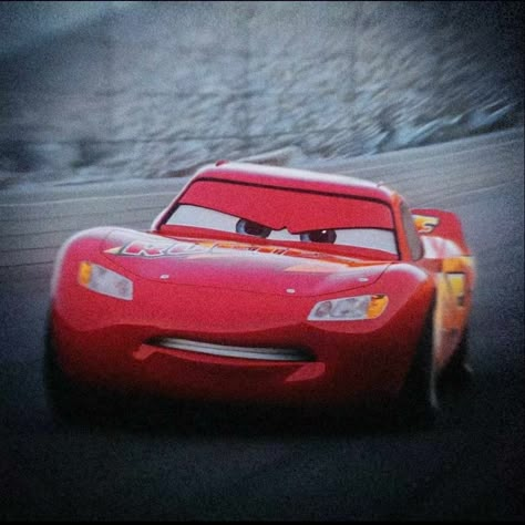 Lightning Mcqueen Pfp, Simsek Mcqueen, Mcqueen Icon, Finn Mcmissile, Dusty Crophopper, Disney Cars Movie, Marvel Wallpaper Hd, Car Edits, Cars Pixar