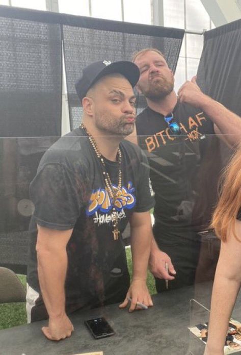 Eddie Kingston Wrestler, Eddie Kingston, Wrestling Pics, Wrestling Memes, Aew Wrestling, Wwe Dean Ambrose, The Shield Wwe, Jon Moxley, Kenny Omega