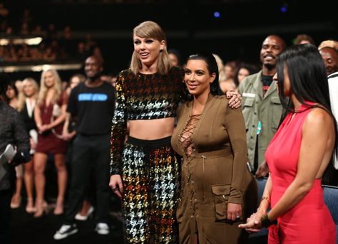 Pin for Later: Taylor Swift and Kim Kardashian's Reactions to Kanye West's Speech Are Priceless Vmas 2015, Taylor Swift News, Photos Of Taylor Swift, Mtv Video Music Award, Travis Kelce, Celine Dion, Anne Hathaway, Latest Pics, Kanye West