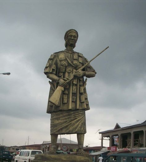 Ashanti Women Ghana, Yaa Asantewaa, Ghana Empire, Warrior Poses, Ashanti Empire, Ashanti Tribe, African Empires, Ghana Travel, Africa Vintage