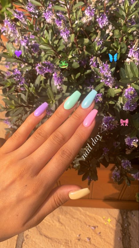 Different Colour Nails On Each Finger, Multicolour Nails Color Combos, Holiday Nails Summer 2023, Multicolour Nails, Holiday Nails 2023, Holiday Nail Inspo, Springtime Nails, Multicoloured Nails, Summer Holiday Nails