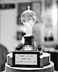 The lightbulb was invented during this time. It had a lasting impact on society, allowing for many activities to go into the hours of the night. Factories could now run through the night, creating more jobs. Thomas Edison Light Bulb, Edison Inventions, Edison Lamp, Incandescent Light Bulb, Incandescent Light, Electric Lamp, Thomas Edison, October 21, Ball Lights