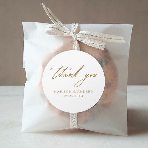 Elegant Gold Calligraphy Wedding Thank You Classic Round Sticker Rehearsal Dinner Favors, Rehearsal Dinner Decorations, Wedding Stickers Labels, Romantic Heart, Script Typography, Wedding Favor Stickers, Calligraphy Wedding, Favor Labels, Wedding Favor Bags