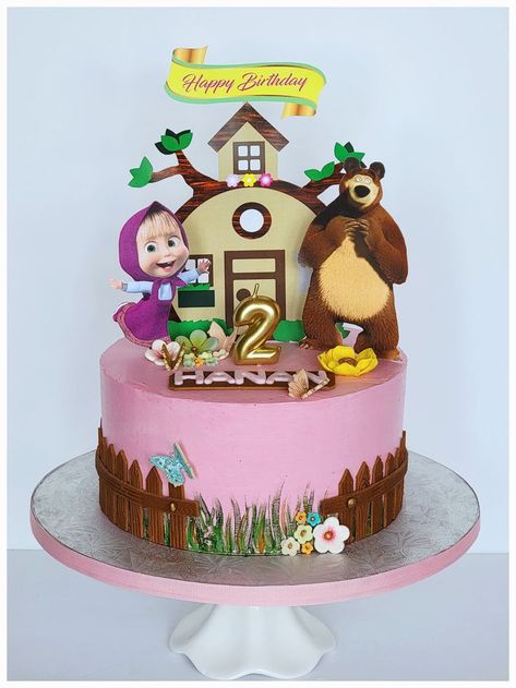 Masha And Bear Cupcakes, Masha And The Bear 2nd Birthday, Masha Bear Birthday Party Ideas, Masha And The Bear Cake Ideas, Masha Theme Cake, Masha Theme Birthday Party, Birthday Cake Masha And The Bear, Tort Masha Si Ursul, Masha E Orso Cake