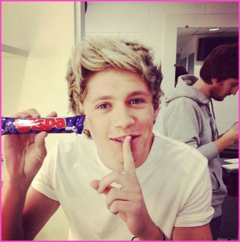 Shhhh wispa Irish Princess, Irish Boys, James Horan, One Direction Pictures, 1d And 5sos, I Love One Direction, 1 Direction, Edward Styles, Liam Payne