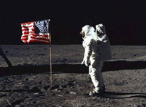 This is one small step for a man, one giant leap for mankind - RIP Neil Armstrong Friday Funny Pictures, Walking On The Moon, Mission Complete, Indian Funny, Tony Goldwyn, John Kerry, Buzz Aldrin, The Boogeyman, One Small Step