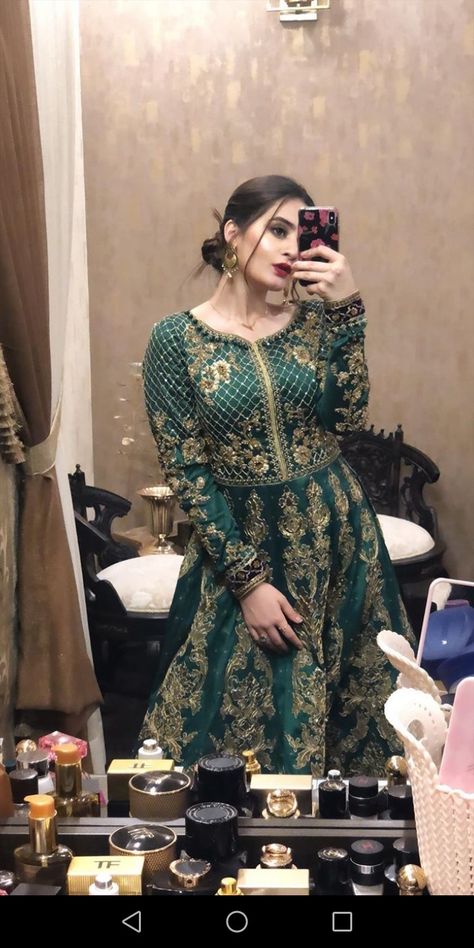 Aiman khan dress Bridal Mehndi Dresses, Shadi Dresses, Pakistani Formal Dresses, Asian Bridal Dresses, Bridal Dresses Pakistan, Pakistani Dresses Casual, Pakistani Fashion Party Wear, Beautiful Pakistani Dresses, Pakistani Bridal Dresses