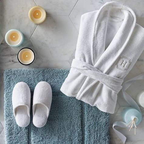 Guest Bathroom Decor, Plush Robe, Egyptian Cotton Sheets, Soft Robes, Wood Architecture, Hotel Amenities, 자수 디자인, Luxury Towels, Towel Collection