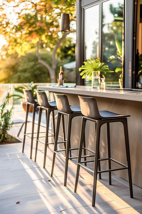 Modern outdoor kitchen with bar stools in backyard Dream Backyard Ideas, Patio Entertaining, Small Patio Decor, Modern Counter Stools, Kitchen Counter Stools, Bar Stools With Backs, Stools With Backs, Bbq Area, Backyard Inspo