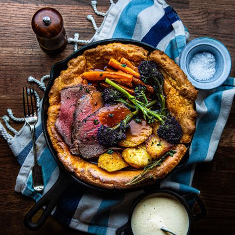 Giant Yorkshire Pudding Recipe, Roast Dinner Side Dishes, Roast Dinner Sides, Yorkshire Pudding Recipe, Roast Beef Dinner, Yorkshire Pudding Recipes, Lunch Inspiration, Dinner Side, Vegan Shopping