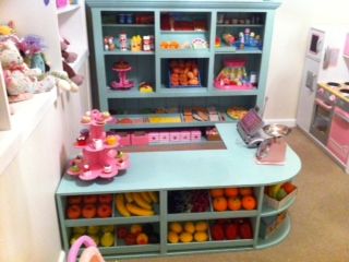 Pretend Play Market Deli Play Checkout Counter, Pretend Play Market, Play Market Stand, Yarn Room, Diy Playroom, Play Market, Play Kitchens, Market Stall, Playroom Ideas