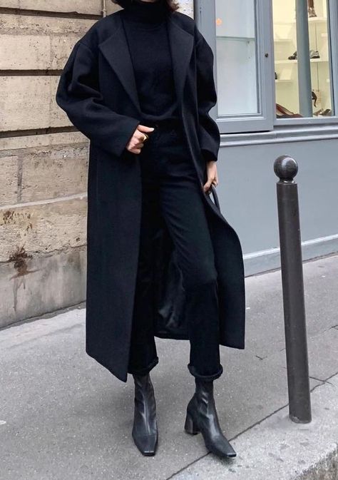 Black Pants Outfit Classy, Brown And Black Outfit, Full Black Outfit, Mode Dope, Minimalist Moda, Minimalistic Outfits, Preteen Clothing, Moda Do Momento, Black Look