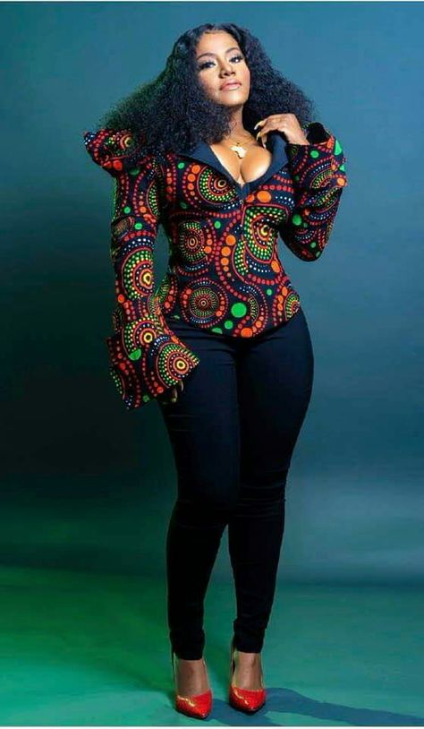 Ankara Top On Jeans Trouser, Ankara Corset Top Outfit Classy, Corset Ankara Tops With Jeans, Ankara Corset Top With Sleeves, Ankara Blouse Styles, Latest Blouse Styles, African Print Corset Top, Ankara Blouse, Ankara Tops