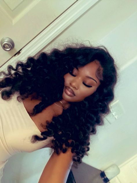 Birthday Hairstyles, Quick Weave Hairstyles, Dope Hairstyles, Looks Black, Front Lace Wigs Human Hair, Baddie Hairstyles, Long Curly Hair, Long Curly, Aesthetic Hair