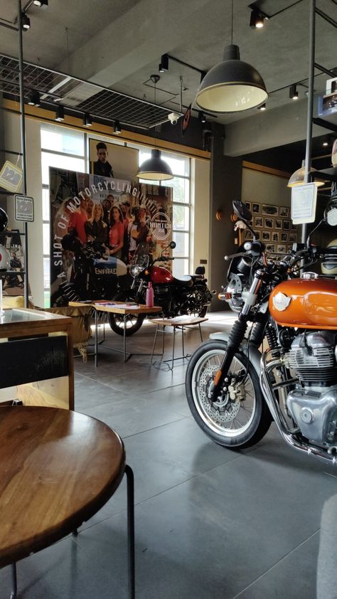 Motorcycle Showroom Design, Royal Enfield Showroom, Loft Living, Showroom Design, Driving Pictures, Royal Enfield, Shop Ideas, Harley Davidson, Showroom