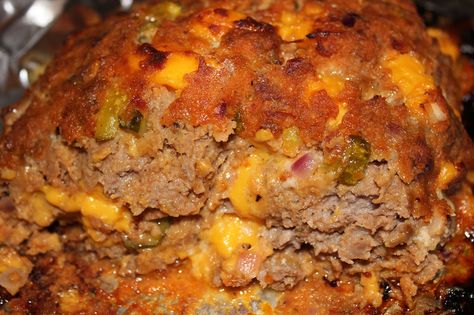 cheeseburger meatloaf rachael ray | Cheeseburger Meatloaf Healthy Lifestyle Recipes, Pampered Chef Deep Covered Baker, Cheeseburger Meatloaf Recipes, Stuffed Meat, Hamburger Side Dishes, Rock Crock Recipes, Deep Covered Baker, Cheeseburger Meatloaf, Taco Soup Recipe