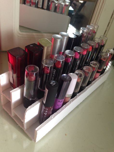 Made this bad boy the other day! 3 layer lipstick holder. Diy Lipstick Organizer, Diy Lipstick Holder, Diy Makeup Organizer, Cosmetics Organizer, Organization Vanity, Vanity Diy, How To Make Lipstick, Diy Makeup Storage, Diy Makeup Vanity