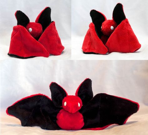 Bat Plush, Cute Bat, Gothic Dolls, Cute Stuffed Animals, Sewing Projects For Beginners, Cute Toys, Awesome Things, Cute Plush, Cool Items