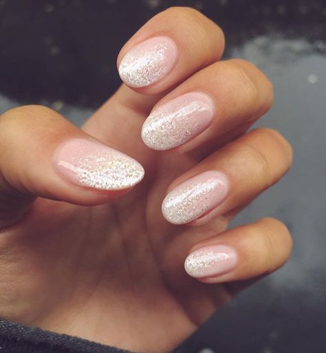 Round Wedding Nails For Bride, Hen Party Nails Brides, Hen Do Nails, Bridal Shower Nails, Wedding Nail Art Design, Wedding Nails For Bride, Diy Acrylic Nails, Bride Nails, Round Nails