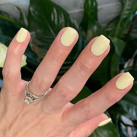 Pastel Yellow Dip Powder Nails, Dip Powder Nails Yellow, Yellow Dip Powder Nails, Yellow Dip Nails, Nail Acrylic Ideas, Dip Powder Nails Colors, Nails Sns, Acrylic Nails Yellow, Dip Powder Manicure