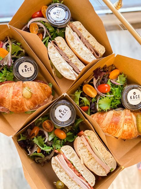 Gourmet Sandwiches Presentation, Brunch Ideas Sandwiches, Lunch Business Ideas, Fancy To Go Boxes, Packaged Lunch Ideas, Sandwich Plate Presentation, Vegan Cafe Food Ideas, To Go Sandwiches Packaging, Office Lunch Catering Ideas