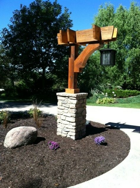 Rustic Light Post Outdoor, Lamp Post Landscaping, Driveway Columns, Light Post Landscaping, Driveway Posts, Stone Mailbox, Rustic Mailboxes, Permeable Driveway, Driveway Entrance Landscaping