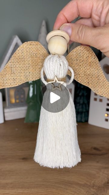 Tassel Angels Diy, Diy Angel Wings Easy, Angel Diy Crafts, Christmas Angels To Make, Shell Angels, Angel Wings Diy, Caroline Fleming, Angel Wing Crafts, Christmas Angels Diy