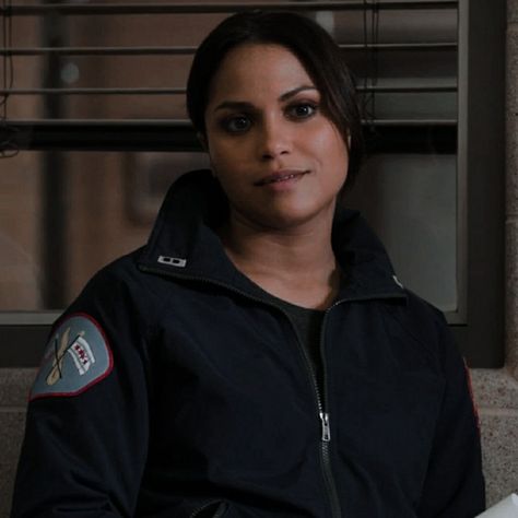 Chicago Fire Gabby, Gabriela Dawson, Gabby Dawson, Monica Raymund, House Md, Chicago Med, Chicago Pd, Chicago Fire, Iconic Movies