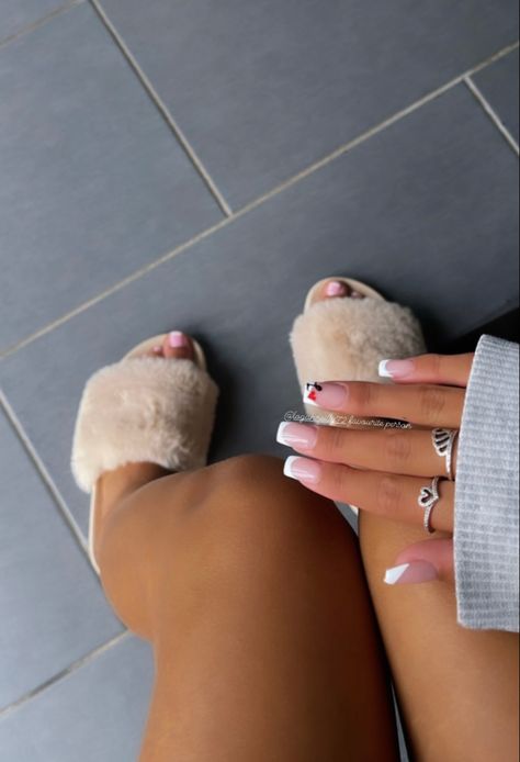 French Tip Nails With M Initial, Initial E On Nails, Nails With Ur Bf Initials, R Initial Nails Boyfriend, Boyfriend Inspired Nails, Nails With Bf Initials French Tip, Mail Designs With Initials, Showing Off Nails Pose With Boyfriend, Small Initial On Nails