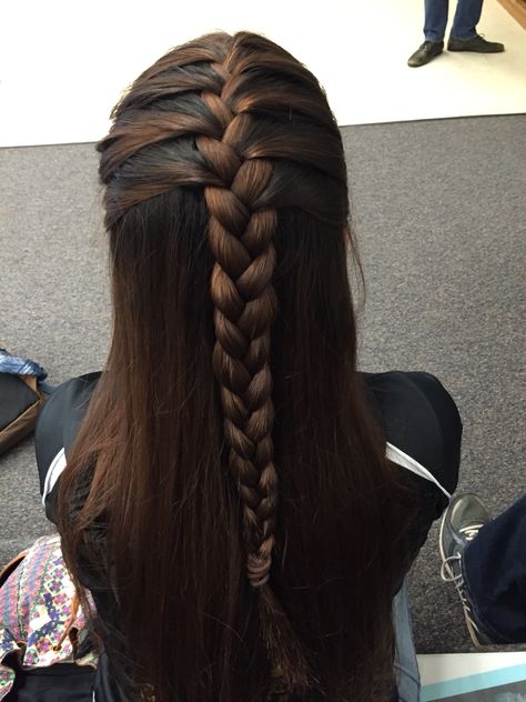 Single Braid Half Up Half Down, Half French Braid Half Down, French Braid Half Up Half Down, Half Up French Braid, School Haircut, Braid Half Up, Elven Hairstyles, Half French Braids, Braid Half Up Half Down