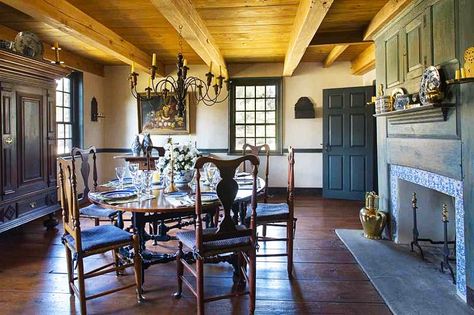 Hall Christy House, 5 Meeting House Road, Pawling NY, Peter John Hall, Dutch house Colonial Dining Room, Early American Homes, Early American Decor, Primitive Dining Rooms, Coastal Farmhouse Decor, Colonial Interior, Historic Renovation, Dutch House, Primitive Homes