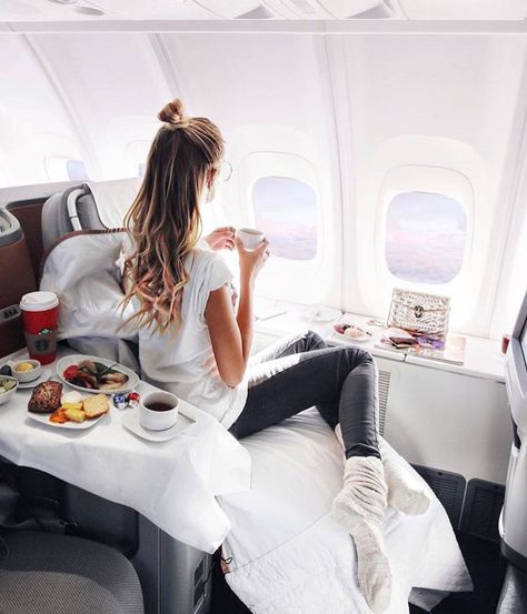 First class... One day Summer Airplane Outfit, Airplane Outfits, Luxury Lifestyle Travel, Travel Outfit Plane, Leonie Hanne, Camille Styles, Best Airlines, Luxury Lifestyle Women, Plane Travel