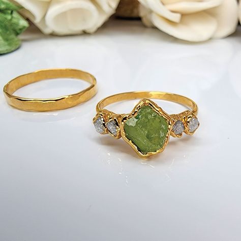 Engagement Ring Boho, Asymmetrical Shapes, Raw Stone Engagement Rings, Earthy Beauty, Birthstone Necklaces, Boho Engagement Ring, Raw Diamond Ring, Raw Peridot, Necklaces Crystal