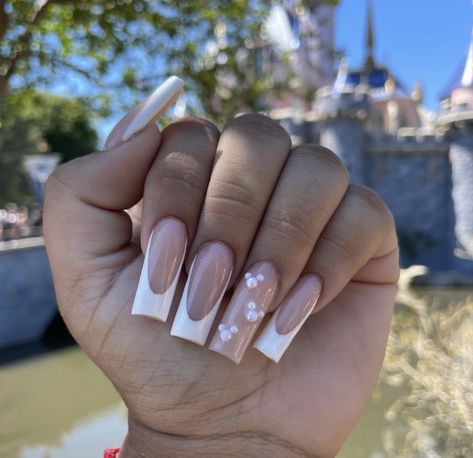 Simple Disney Nails, Disney Themed Nails, Disneyland Nails, Disney Nail Designs, Mickey Mouse Nails, Disney Inspired Nails, Disney Acrylic Nails, Mickey Nails, Purple Acrylic Nails